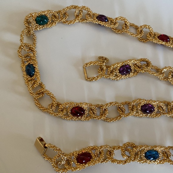 *NWT* Vintage Fabulous ST JOHN Statement Necklace And Earring Set - Picture 5 of 9